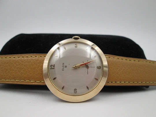 Elgin. 10 karat gold filled. Manual wind. Small second hand. Strap. 1950's. USA
