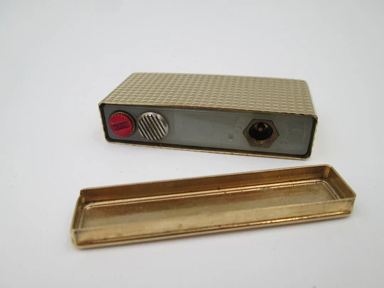 Encendedor Colibri Mini Monogas. Metal chapado oro. Patrón diamante. Caja. 1970