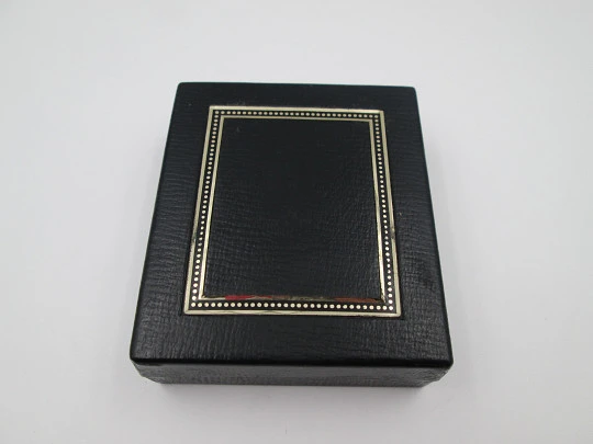 Encendedor Colibri Mini Monogas. Metal plateado. Patrón diamante. Inglaterra. Caja Encendedor Colibri Mini Monogas. Metal plateado. Patrón diamante. Inglaterra. Caja