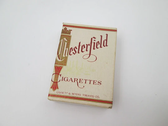 Encendedor Continental. Cigarrillos Chesterfield. Metal cromado. Caja. Japón. 1980