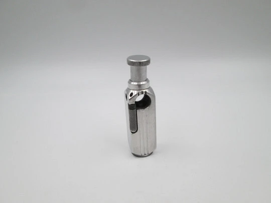 Encendedor de bolsillo a gasolina para pipa Flamidor Flambeau. Aluminio. Francia. 1948