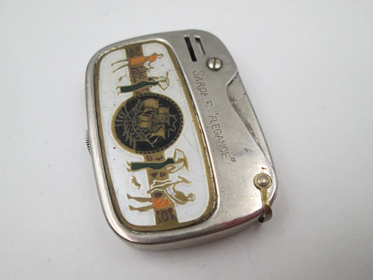Encendedor de bolsillo a gasolina Sarome Elegance. Latón plateado. 1950. Japón Encendedor de bolsillo a gasolina Sarome Elegance. Latón plateado. 1950. Japón