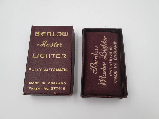 Encendedor de bolsillo automático a gasolina Benlow Master. Metal plateado. Caja. 1950 Encendedor de bolsillo automático a gasolina Benlow Master. Metal plateado. Caja. 1950