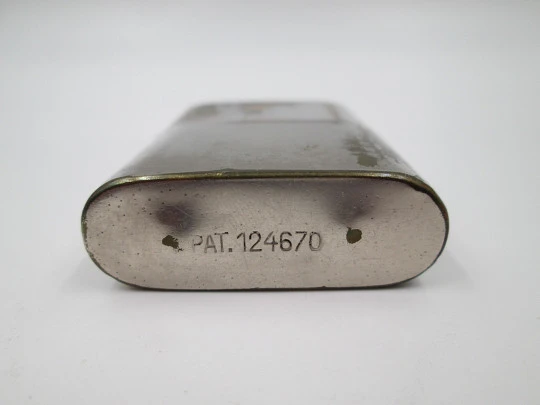 Encendedor de gasolina Orlik Stormproof No.66. Austria. Latón plateado. 1920