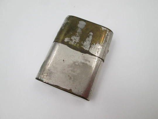 Encendedor de gasolina Orlik Stormproof No.66. Austria. Latón plateado. 1920