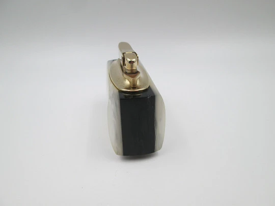 Encendedor de sobremesa automático Mylflam Diplomat. Resina mármol y metal Encendedor de sobremesa automático Mylflam Diplomat. Resina mármol y metal