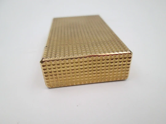 Encendedor gas S.T. Dupont París. Chapado oro 20 micras. Patrón diamante. Caja. 1990