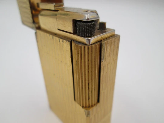 Encendedor gas Vinci Flaminaire París. Chapado oro 23 quilates. Estuche. 1970