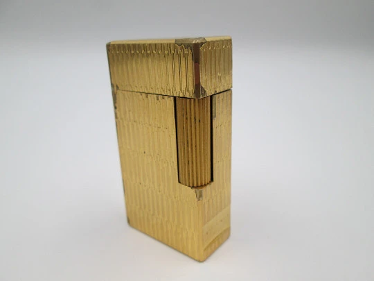 Encendedor gas Vinci Flaminaire París. Chapado oro 23 quilates. Estuche. 1970