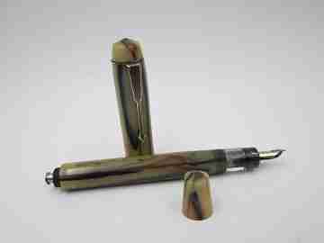 English fountain pen. Marble celluloid & gold plated. 14k gold nib. Button filler. 1950's