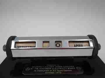 English office desk perpetual calendar. Silver plated metal & black resin stand. 1970's