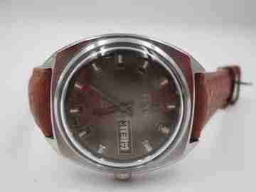 Ervil. Automatic. Date & day. Stainless steel. Strap. 1970's. Swiss made