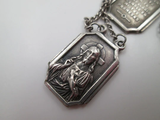 Escapulario Virgen del Carmen y Corazón de Jesús. Plata de ley. Cadena trenzada. 1950