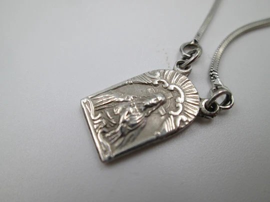 Escapulario Virgen del Carmen y Corazón Jesús. Plata ley. Años 40 Escapulario Virgen del Carmen y Corazón Jesús. Plata ley. Años 40
