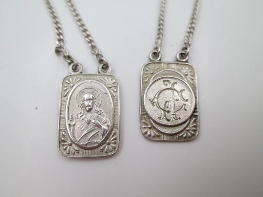 Escapulario Virgen del Carmen y Corazón Jesús. Plata ley. Cadena. 1940