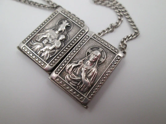 Escapulario Virgen del Carmen y Corazón Jesús. Plata ley. Cordón. 1940