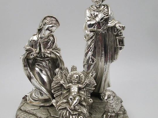 Escultura Nacimiento de Jesús. Laminada en plata de ley. Aurelio Alabardi. Italia. 1980