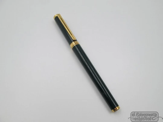 Esferógrafo Montblanc Noblesse Oblige. Laca verde y chapado oro