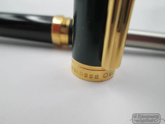 Esferógrafo Montblanc Noblesse Oblige. Laca verde y chapado oro