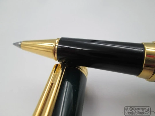 Esferógrafo Montblanc Noblesse Oblige. Laca verde y chapado oro