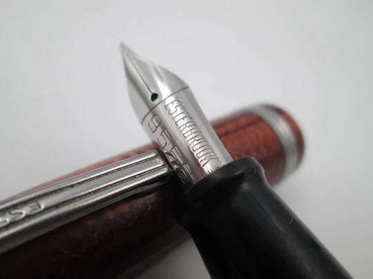 Esterbrook. Model J. Red marbled celluloid. Lever filler. Steel nib. 1940