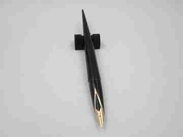 Estilográfica de escritorio Sheaffer. Plástico negro. Plumín inlaid 14k. 1950