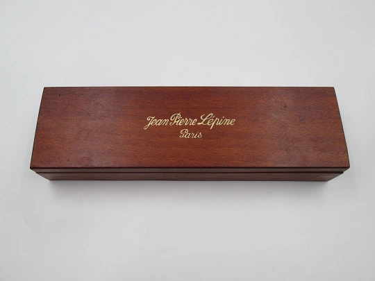 Estilográfica Jean-Pierre Lepine París. Madera brezo y metal dorado. Estuche. 2000