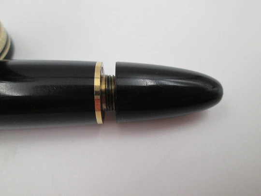 Estilográfica Montblanc Meisterstück 149. Resina negra y detalles chapados en oro. 1980 Estilográfica Montblanc Meisterstück 149. Resina negra y detalles chapados en oro. 1980