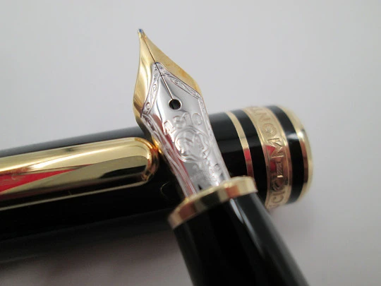 Estilográfica Montblanc Meisterstuck Classique. Estuche. 2005