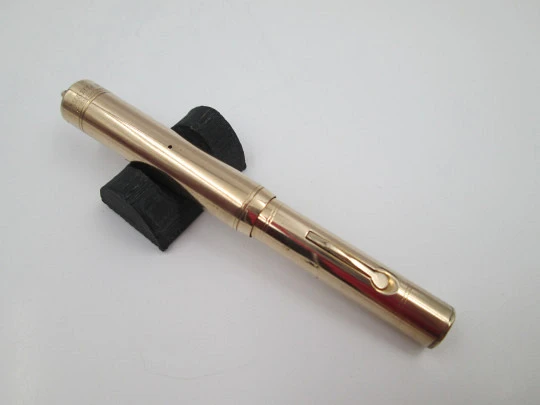 Estilográfica mujer Wahl Eversharp. Laminada en oro. Carga palanca. Estados Unidos. 1920