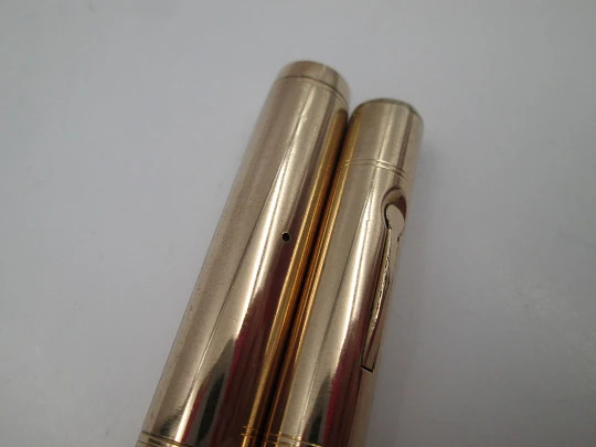 Estilográfica mujer Wahl Eversharp. Laminada en oro. Carga palanca. Estados Unidos. 1920