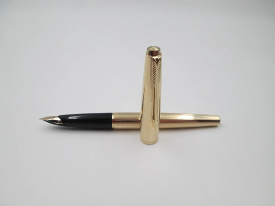 Estilográfica Parker 65 Custom Insignia. Chapada en oro de 12K. Reino Unido. 1960 Estilográfica Parker 65 Custom Insignia. Chapada en oro de 12K. Reino Unido. 1960