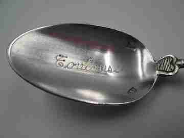 Estuche juego huevera copa y cuchara. Metal plateado y dorado. Francia. 1940