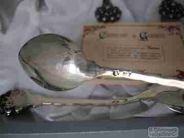 Estuche seis cucharas postre. Whiterman. Plata ley. Botón charro