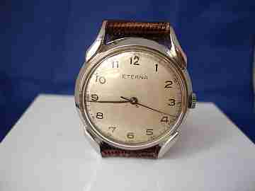 Eterna. Acero inoxidable. Años 40. Cuerda manual. Suiza. Correa