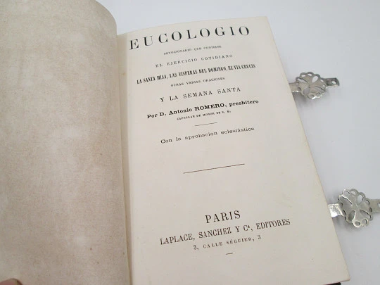 Eucologio / devocionario. Antonio Romero. Piel y metal plateado. París, 1876