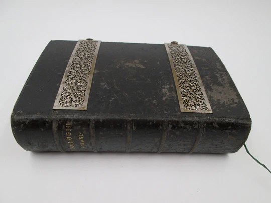 'Eucology' prayer book. Antonio Romero. Leather and silver metal. 1876. Paris