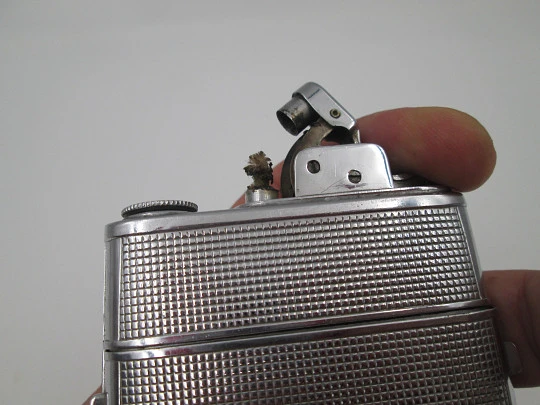 Evans Trig A Lite art deco petrol lighter with cigarette case. Silver plated. Squares pattern