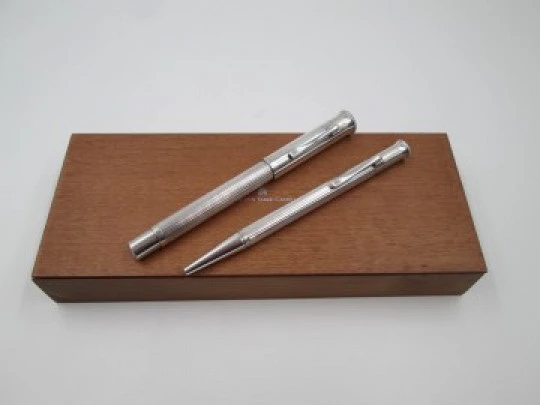 Faber-Castell Classic fountain pen & ballpoint pen set. Platinum metal. Box