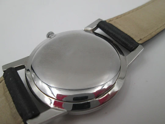 Favre-Leuba Genève. Stainless steel. Manual winding. Grey dial. 1970's. Swiss