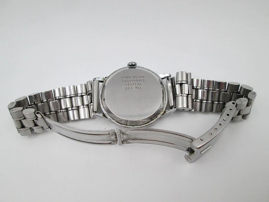 Festina. Steel and chromed metal. Manual wind. Small seconds hand. Bracelet. 1950's