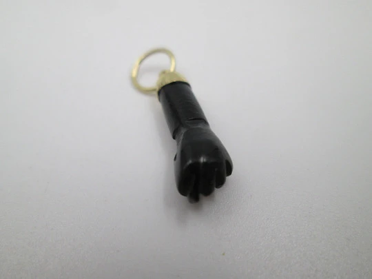 Figa / higa / black hand pendant. 18 karat yellow gold and jet. Amulet. Spain. 1980's