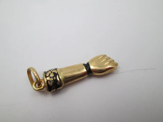 Figa / higa hand pendant. 18 karat gold. Geometric ornaments and black enamel. 1950's