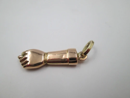 Figa / higa hand women's pendant. 18 karat yellow gold. Red enamel nails. 1950's