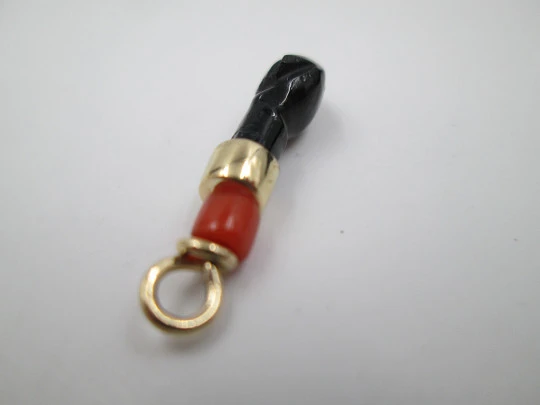 Figa / higa pendant. Black hand. 18 karat gold. Coral sphere & yet. Amulet. 1950's