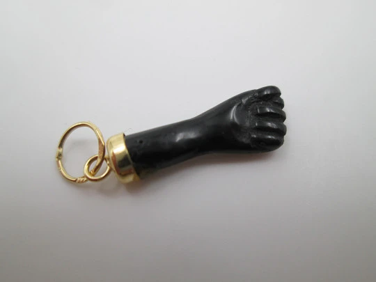 Figa / higa pendant. Black hand. 18k gold and yet. Amulet. Spain