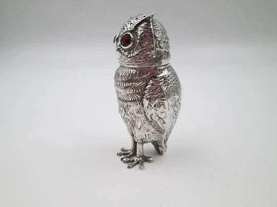 Figurative salt shaker for table service. Sterling silver. Owl shape. 1980's. Europe Figurative salt shaker for table service. Sterling silver. Owl shape. 1980's. Europe