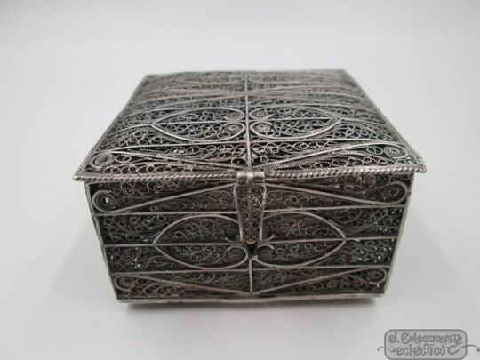 Filigree jewelry box. Sterling silver. 1970's. Geometric motifs