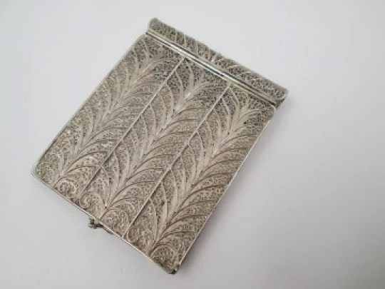 Filigree notebook. Sterling silver. 1970's. Vegetable motifs. Tab clasp