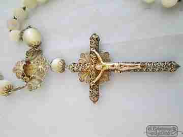 Filigree rosary. Nacre and silver vermeil. Cross openwork. Spain